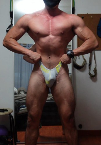 Bodybuilding Posing and Progress Photos 2021 | The Genesis