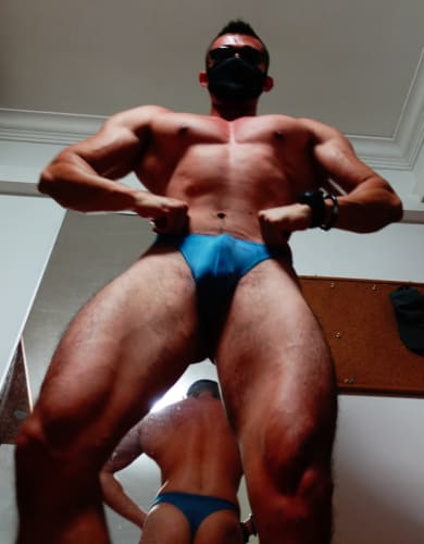 Bodybuilding Posing and Progress Photos 2021 | The Genesis