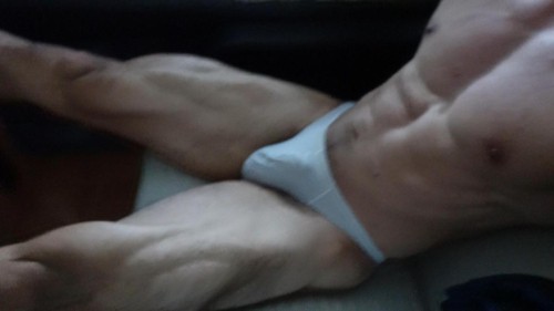 Bodybuilding Posing and Progress Photos 2021 | The Genesis