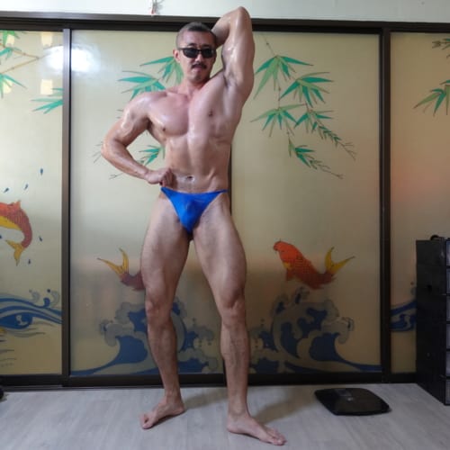 Bodybuilding Posing and Progress Photos 2022 | Arise