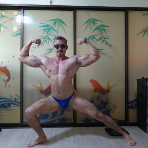 Bodybuilding Posing and Progress Photos 2022 | Arise