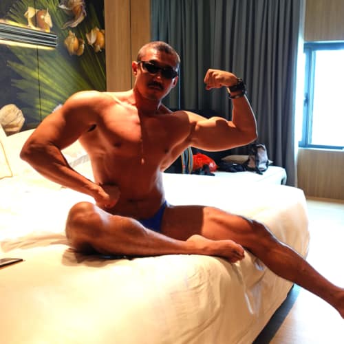 Bodybuilding Posing and Progress Photos 2022 | Arise