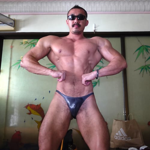 Bodybuilding Posing and Progress Photos 2022 | Arise