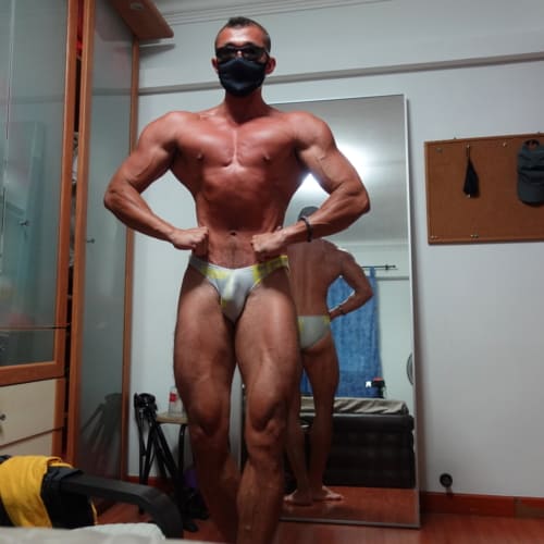 Bodybuilding Posing and Progress Photos 2022 | Arise