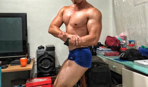 Bodybuilding Posing and Progress Photos 2019 | Training Hard